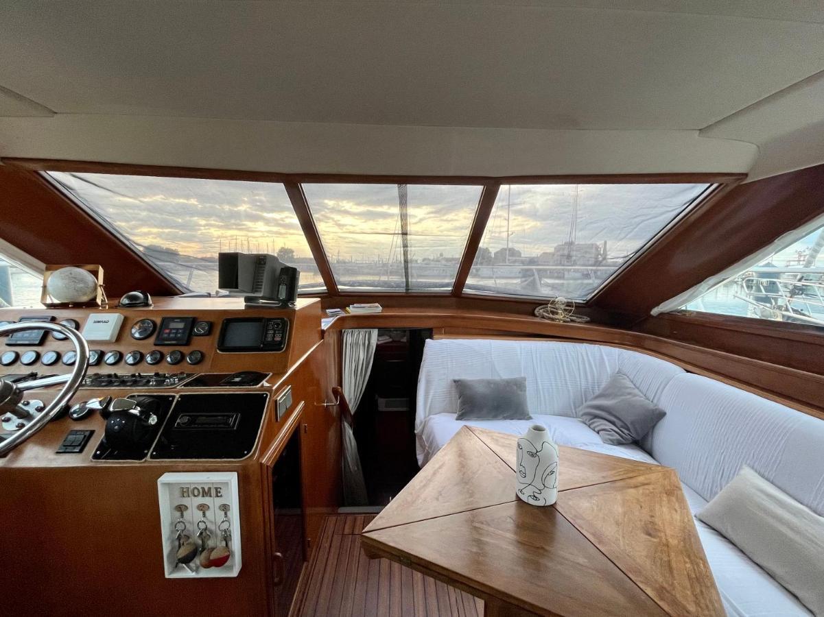 Navi Yacht A Sete, 2 A 8 Couchages, Privatif Hotel Exterior photo