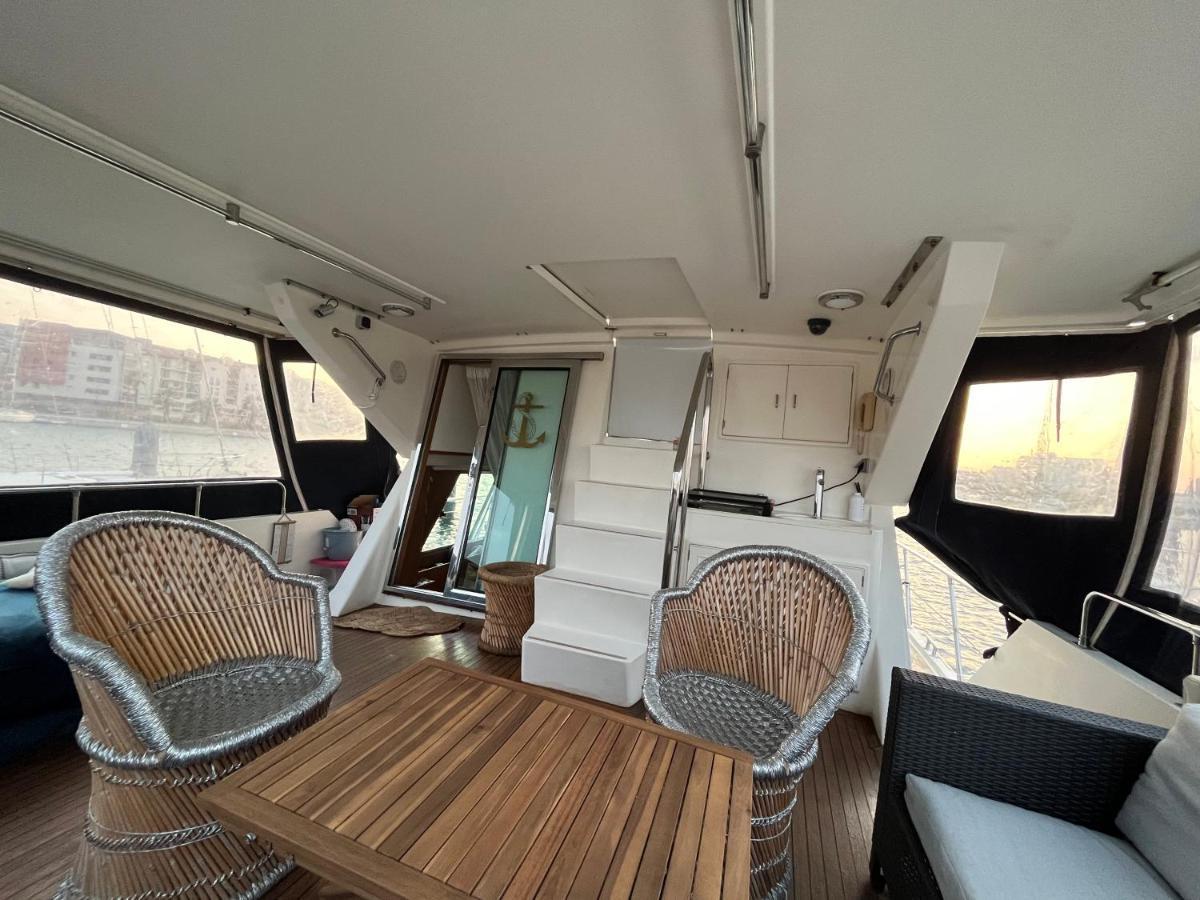 Navi Yacht A Sete, 2 A 8 Couchages, Privatif Hotel Exterior photo